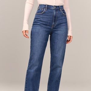 Abercrombie Curve Love Ultra High Rise 90s Straight Jean